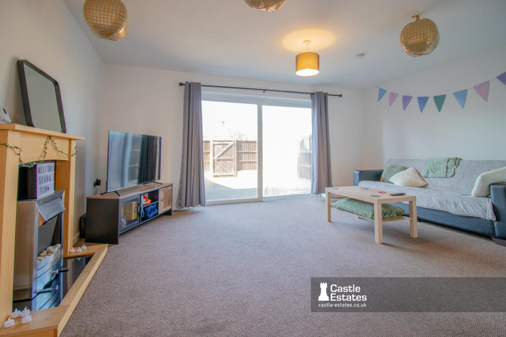Saxton Close, Beeston, NG9 2DU photo 3