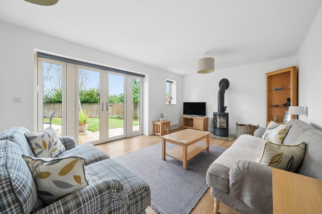 House in Oakley - View 3
