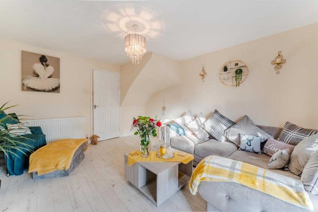 House in Kettering, Leisure Village - View 3