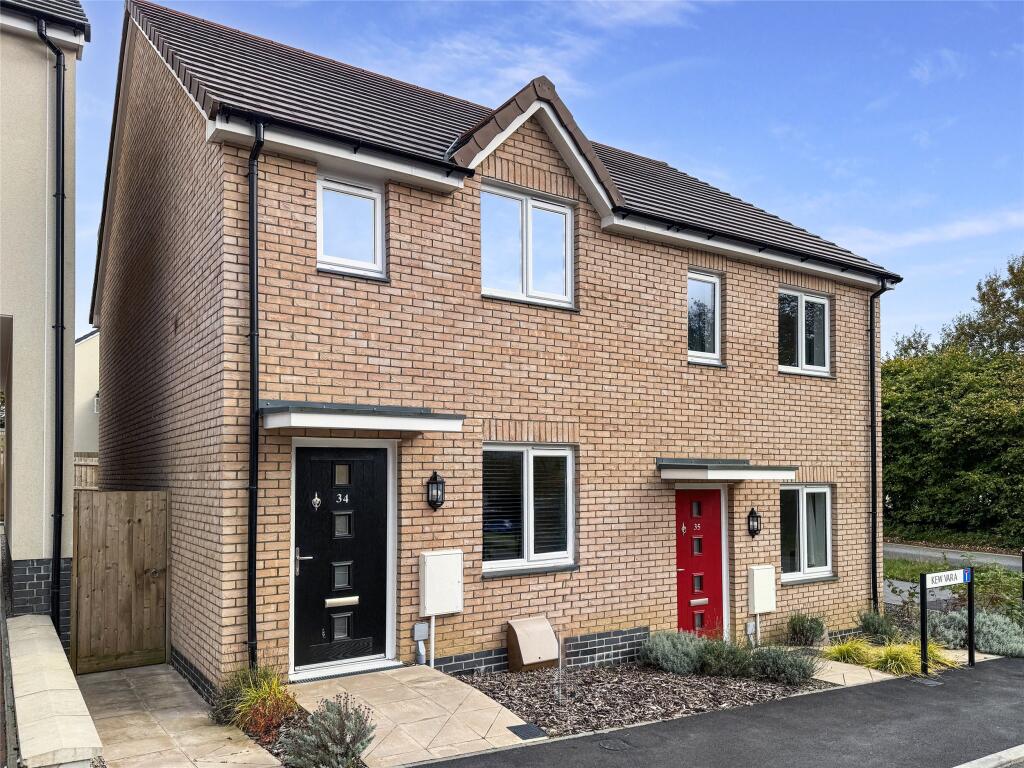 2-bed semi-detached on Kew Vara, Bodmin, Cornwall, PL31, £81,375