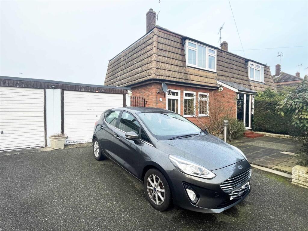 Main image of property: Broomhall Road, Broomfield, Chelmsford