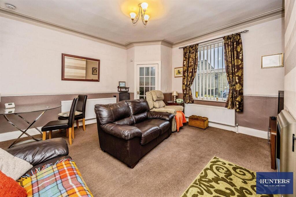 House in Bradford, West Scholes - View 4