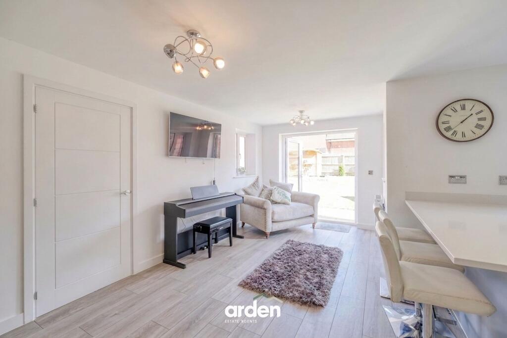 Pastures Drive, Tidbury Green, B90 - More