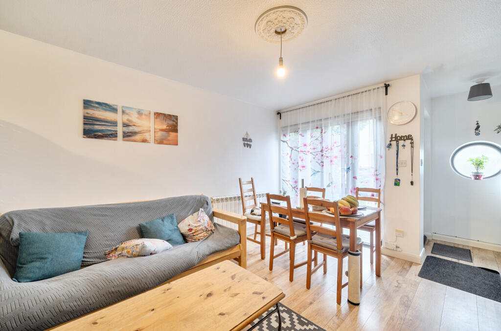 Main image of property: Padbury Close, Bedfont, Feltham, TW14