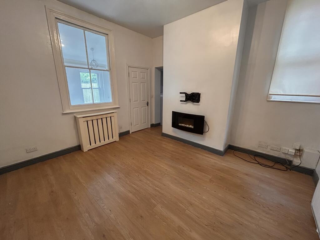 Apartment in Milton Keynes - View 2