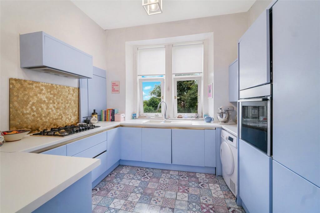 Apartment in Paisley - More