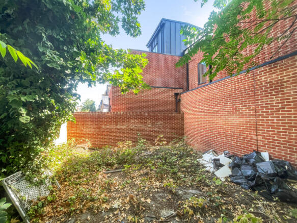 107 Fulham Palace Road, London W6 8JA