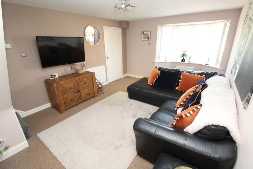 House in Whetstone - View 5