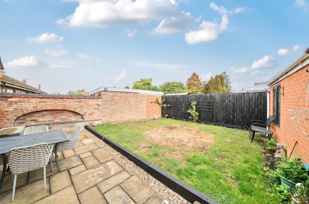 House in Lincoln - View 4