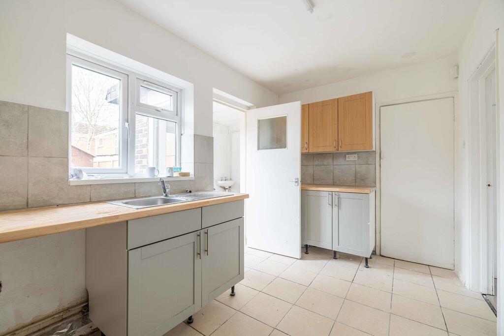 House in Slough - View 4