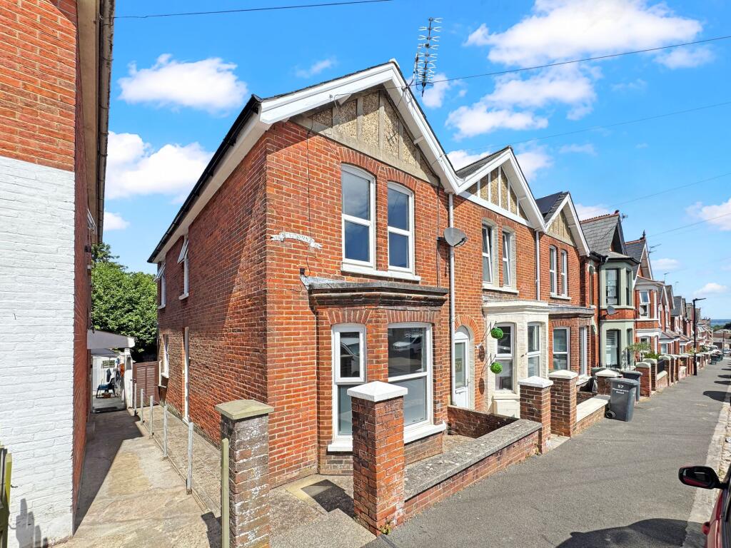Main image of property: Moorgreen Road, Cowes, PO31