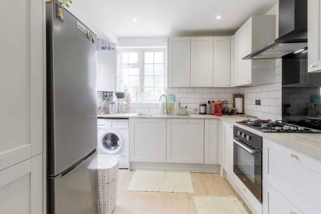 House in Milton Keynes, Bradville, Stantonbury - View 4
