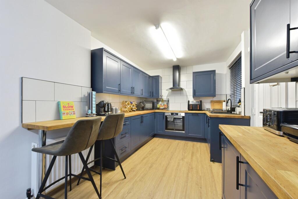House in Rotherham, South Yorkshire - View 5