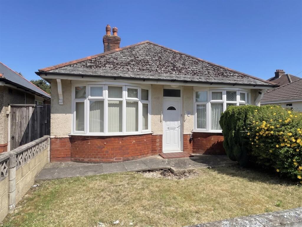 2-bed detached on India Avenue, Salisbury, £300,000