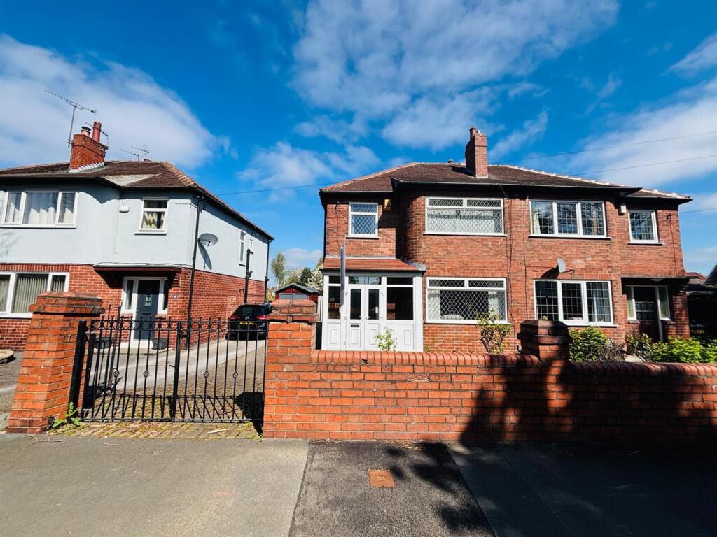 Main image of property: Sandway, Leeds