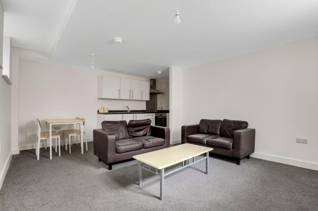 Apartment in Nottingham, Carrington - View 5