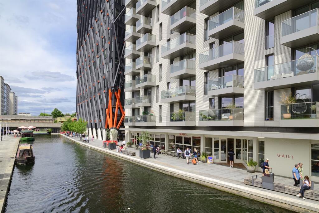 Apartment in London - View 5