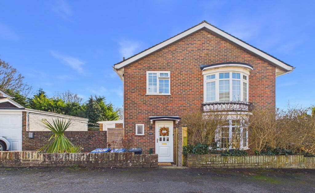 Main image of property: The Moorings, Lancing, BN15 0PP