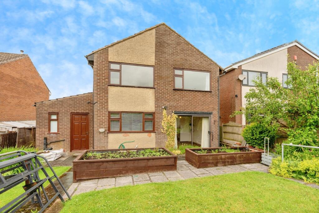 House in Burnley, Lancashire - View 3