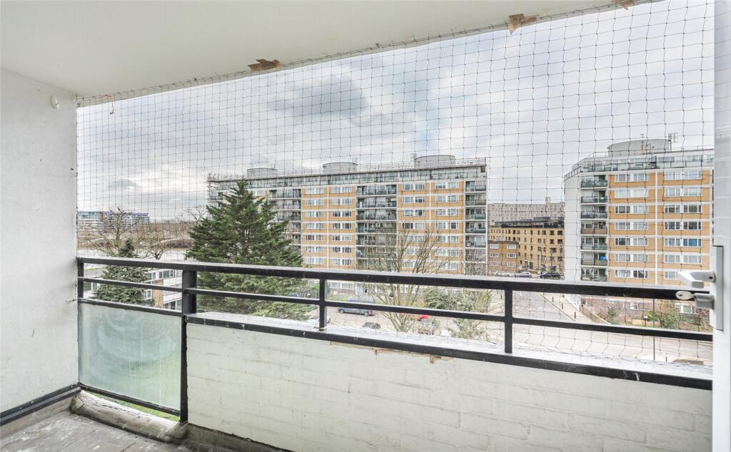 Apartment in London - More