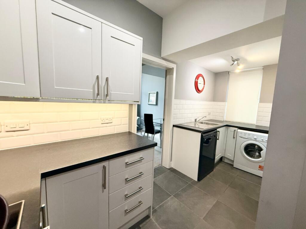 Apartment in Nottingham, Carrington - More