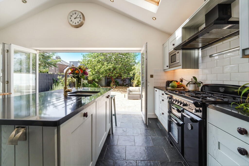 House in Redhill - View 5
