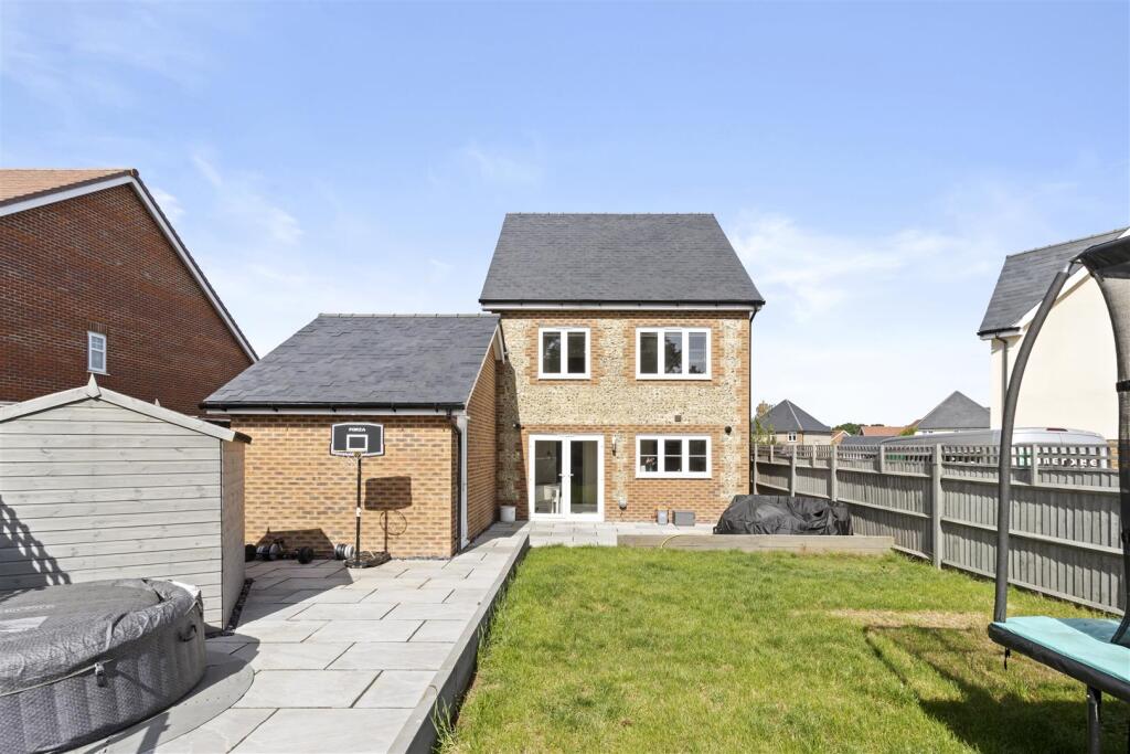 House in Wealden, Hellingly - View 5
