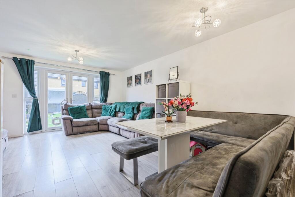 House in Plymouth - View 4