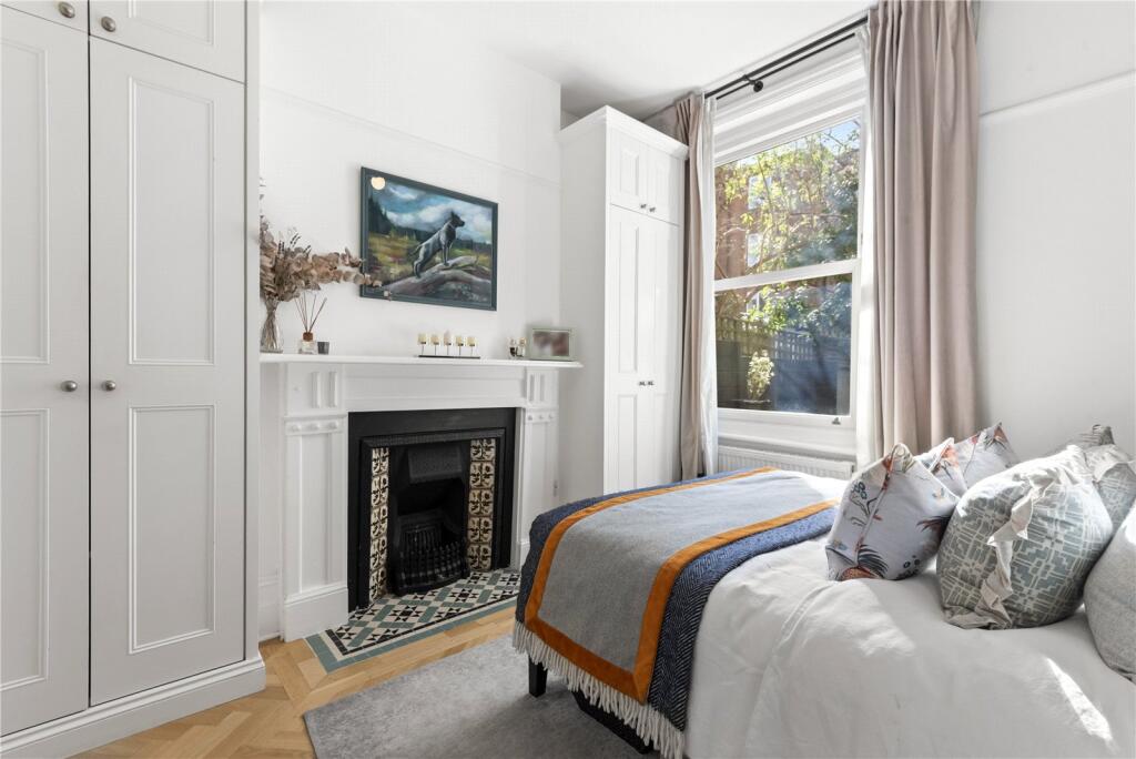 St. Luke's Avenue, London, SW4 - View 5