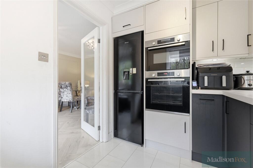 Apartment in London - More