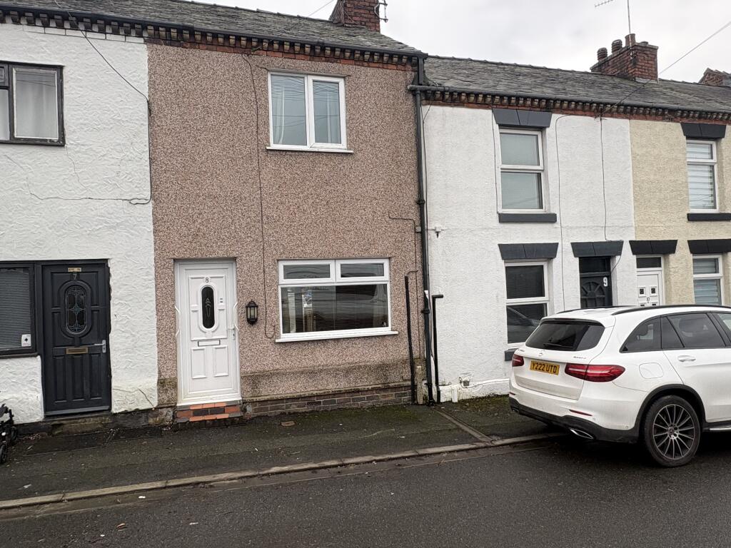 2-bed terraced on Moreton Street, Wrexham, LL14, £125,000