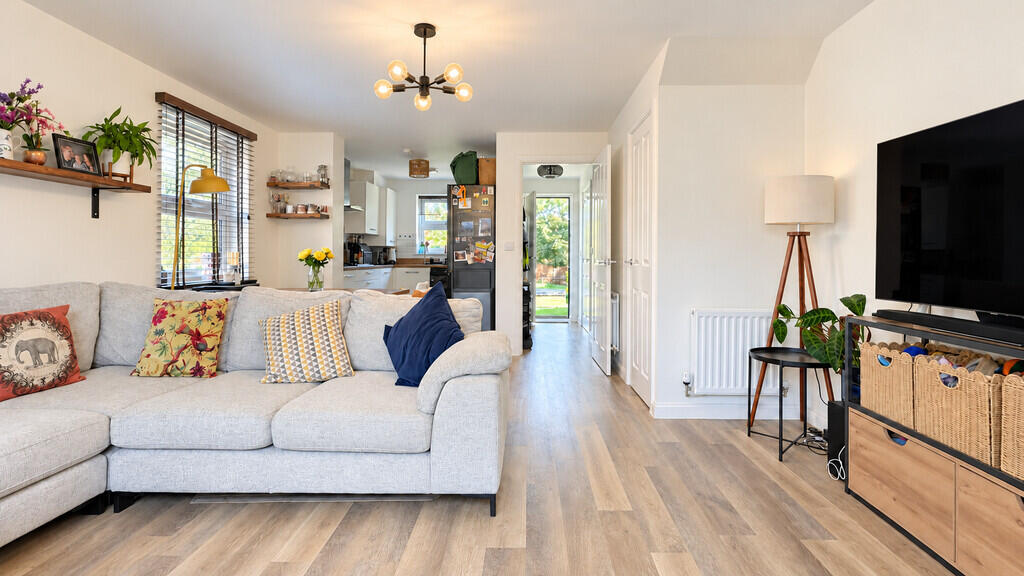 House in Guildford - View 4