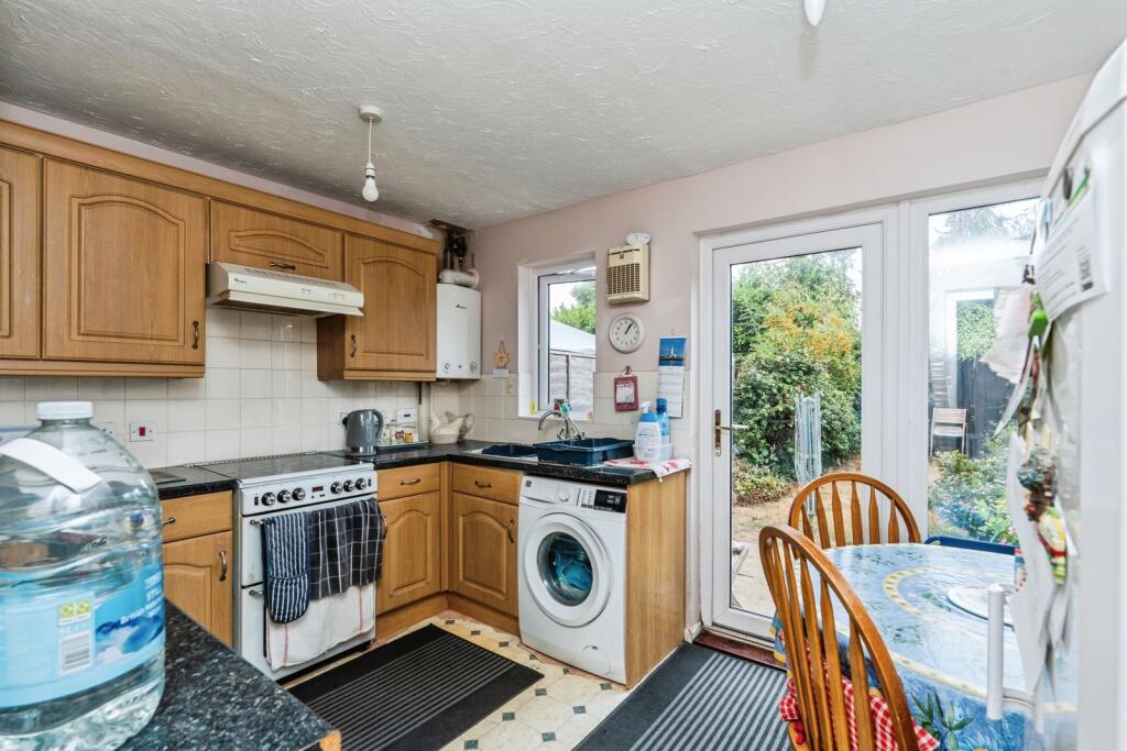 House in Southampton - More