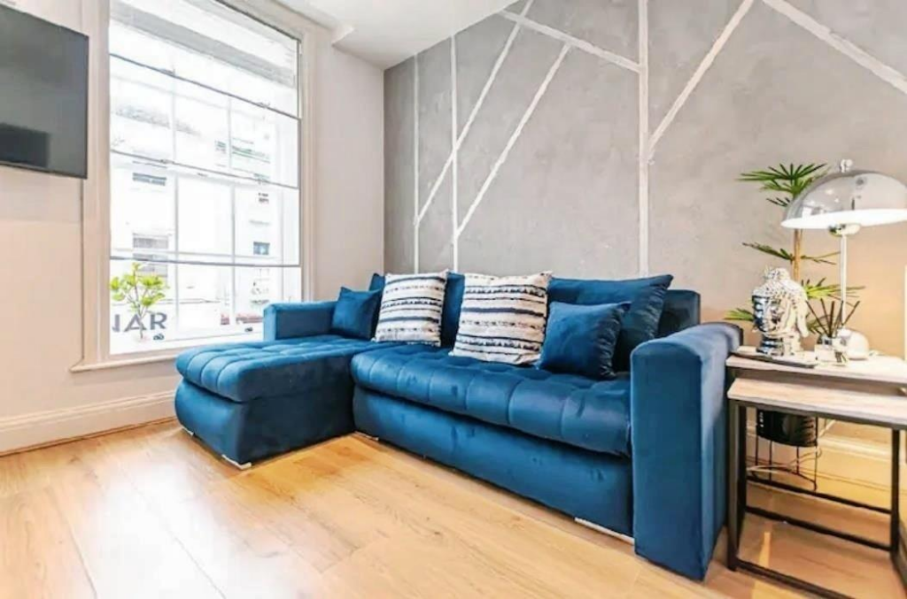Apartment in Liverpool - More