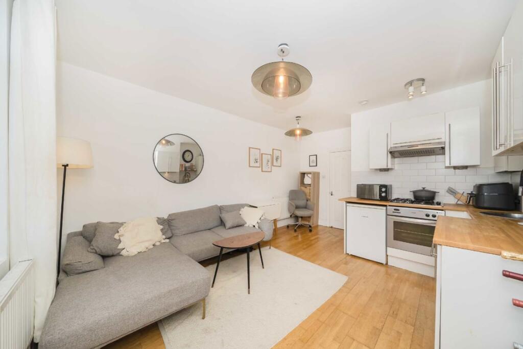 Apartment in London - View 5
