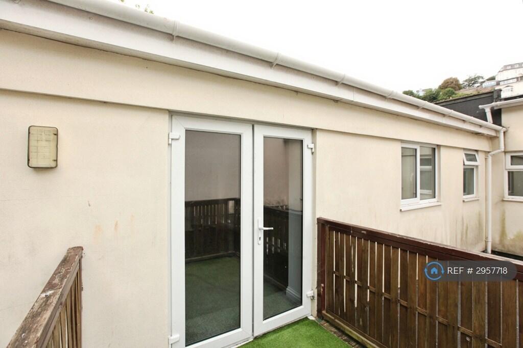 Apartment in Torquay - View 3