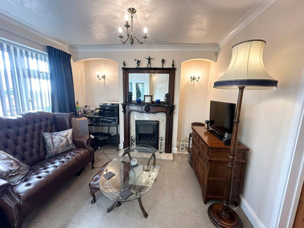 House in Romford - View 2
