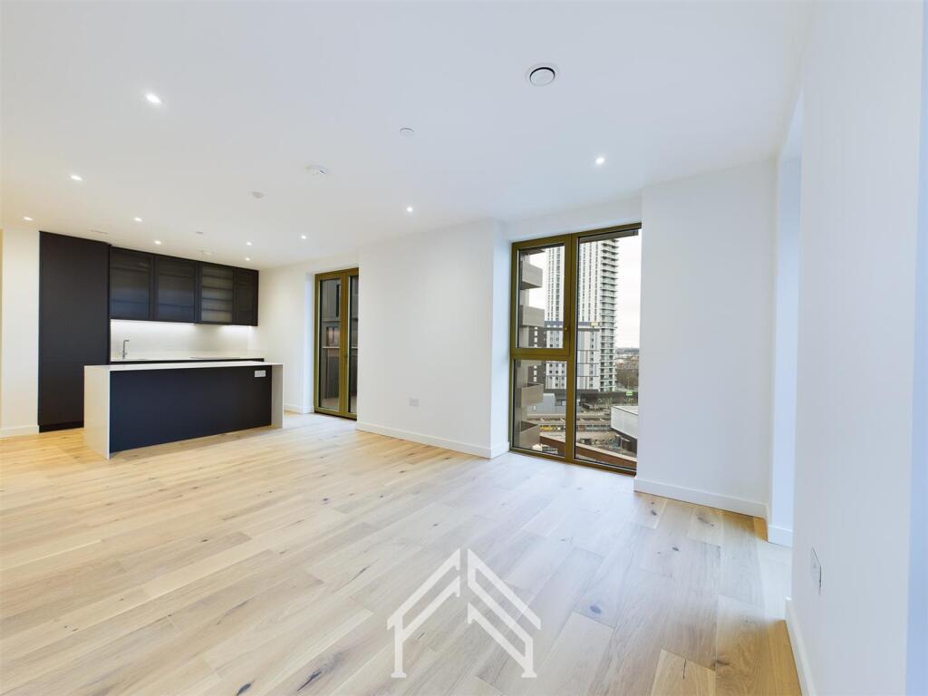 Apartment in London, Tottenham Hale, West Green - More
