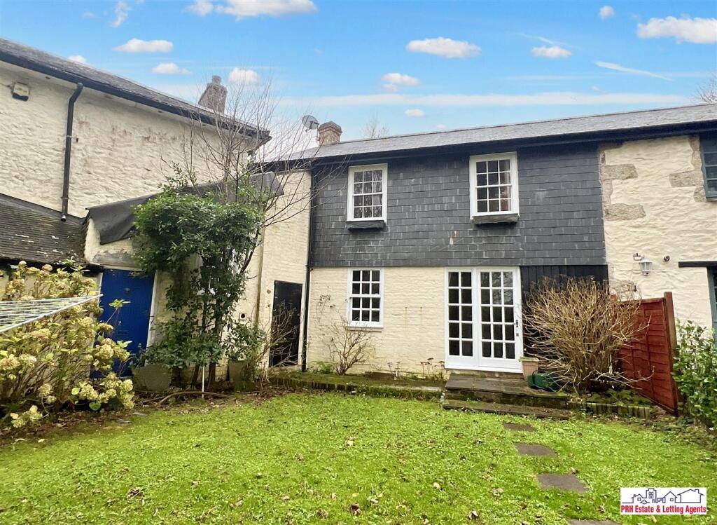 2-bed house on Canonstown, £180,000