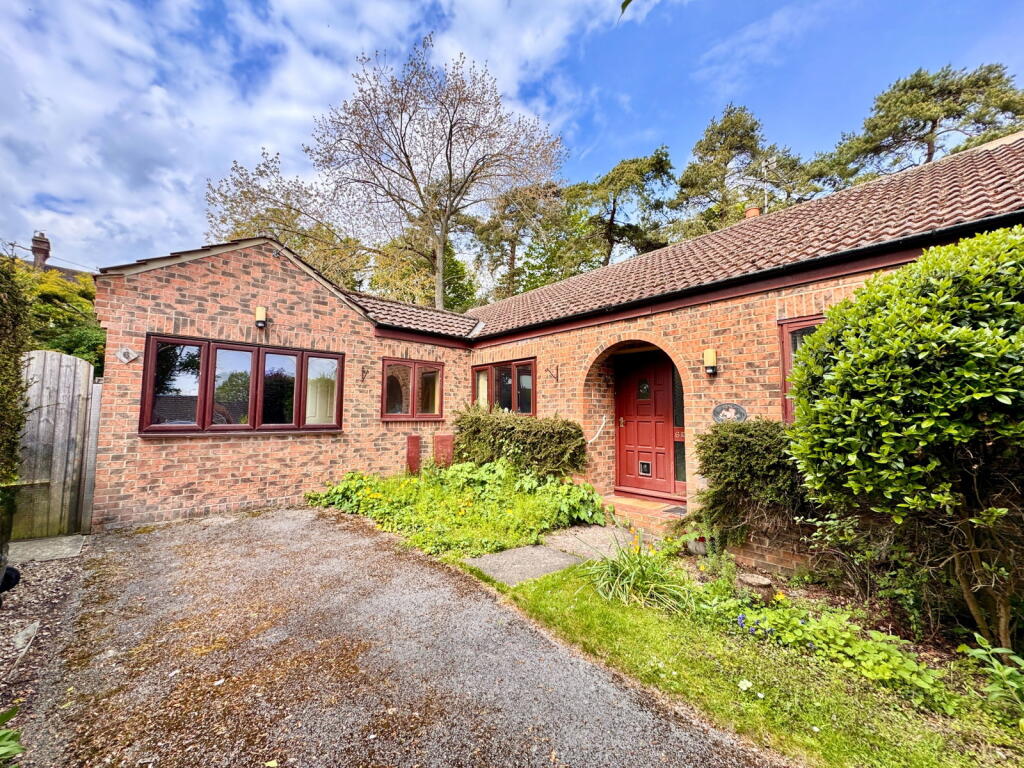 Main image of property: 6 Moorside View, Ripon