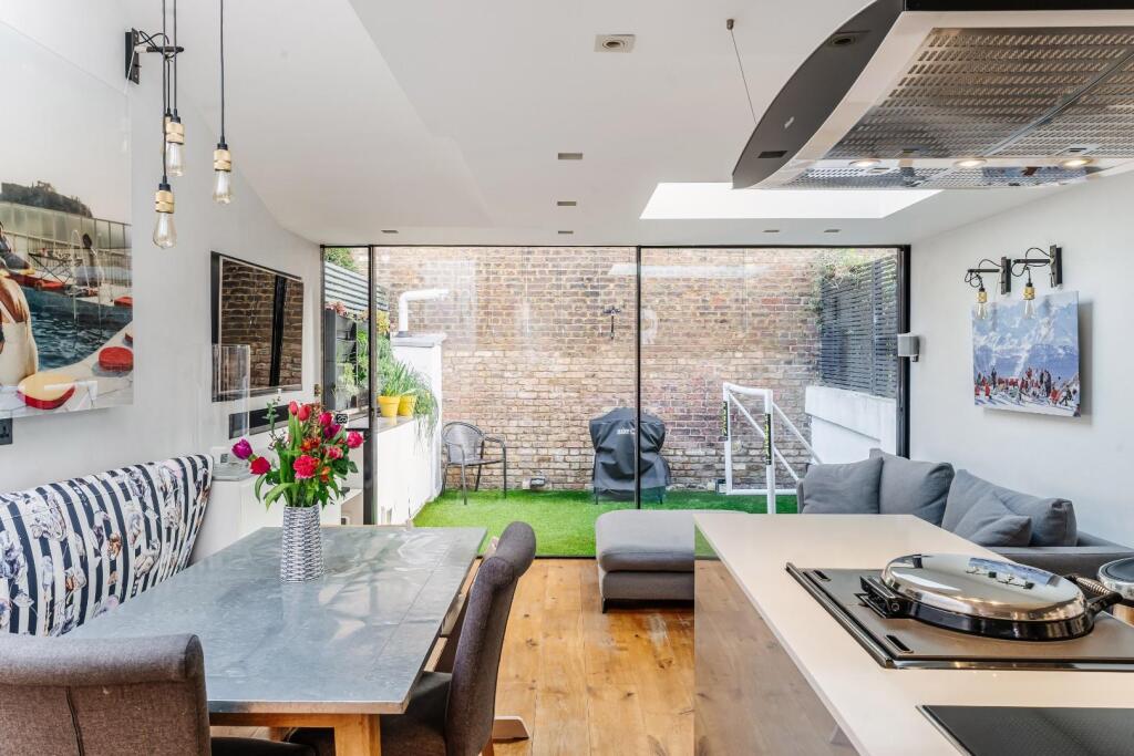 House in London - More