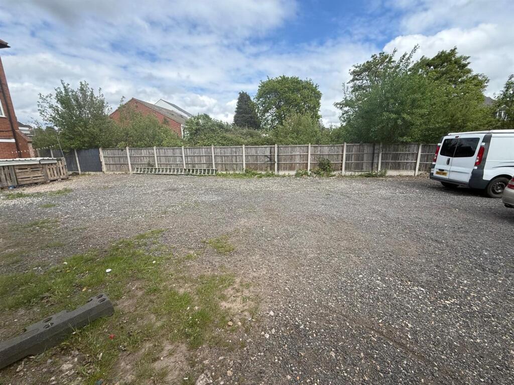 Main image of property: Secure Compound 12m x 12m Clipstone Available Now