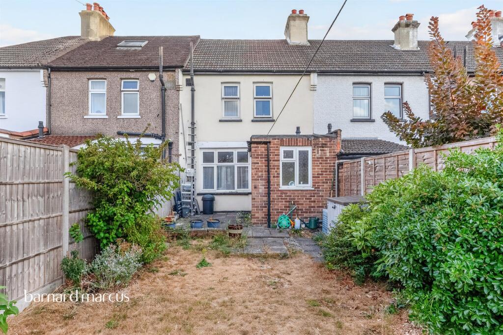 House in Croydon - View 5