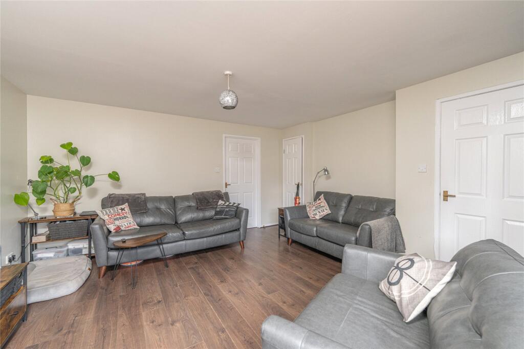 House in Edinburgh, Lochend Colonies, Leith Links - View 4
