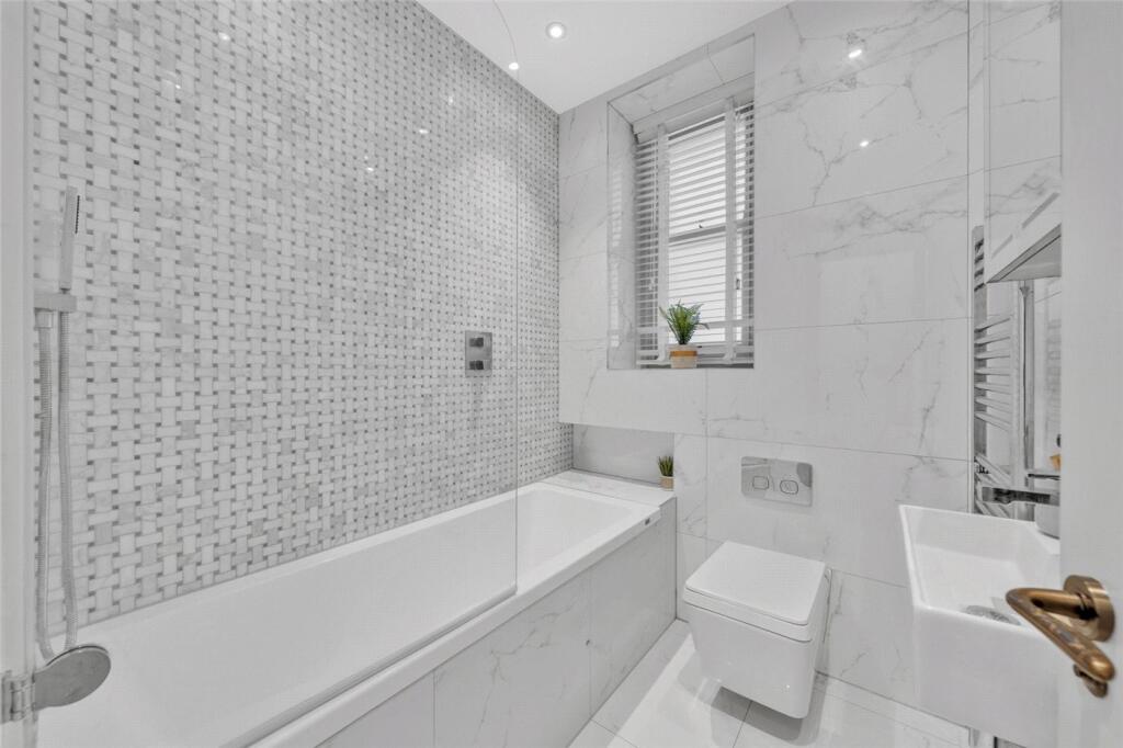 Apartment in London - More