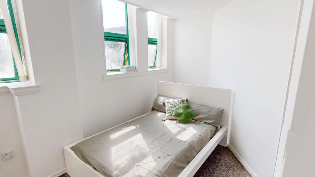 Apartment in Liverpool - View 3