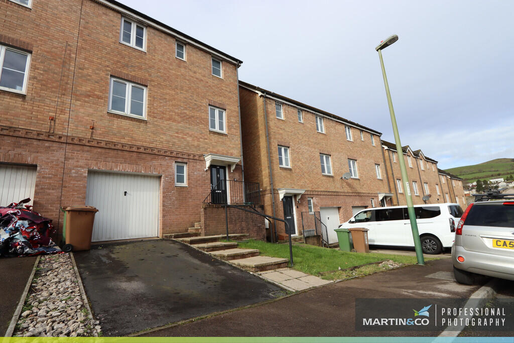 Main image of property: Dan Y Meio, Abertridwr