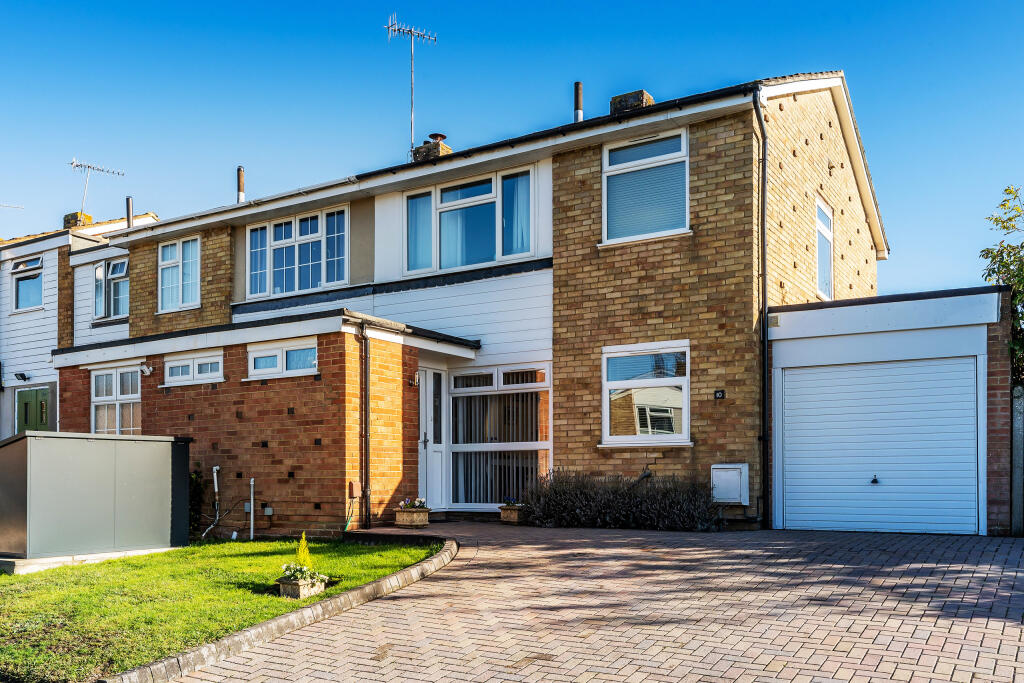 3-bed terraced on Boulthurst Way, Oxted, Surrey, £575,000