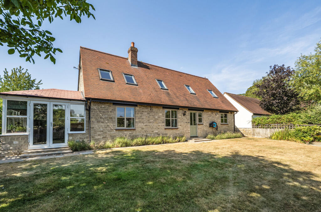 House in Oxford - More