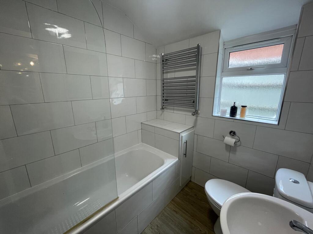 House in Warwick, Sydenham, Royal Leamington Spa - View 5